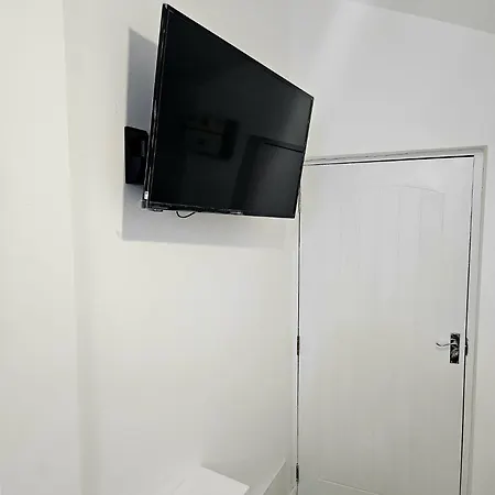 Denfi Studio Apartment Croydon Exterior photo