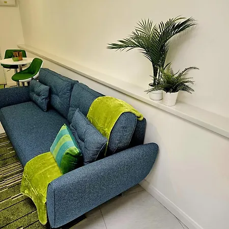 Denfi Studio Apartment Croydon Exterior photo