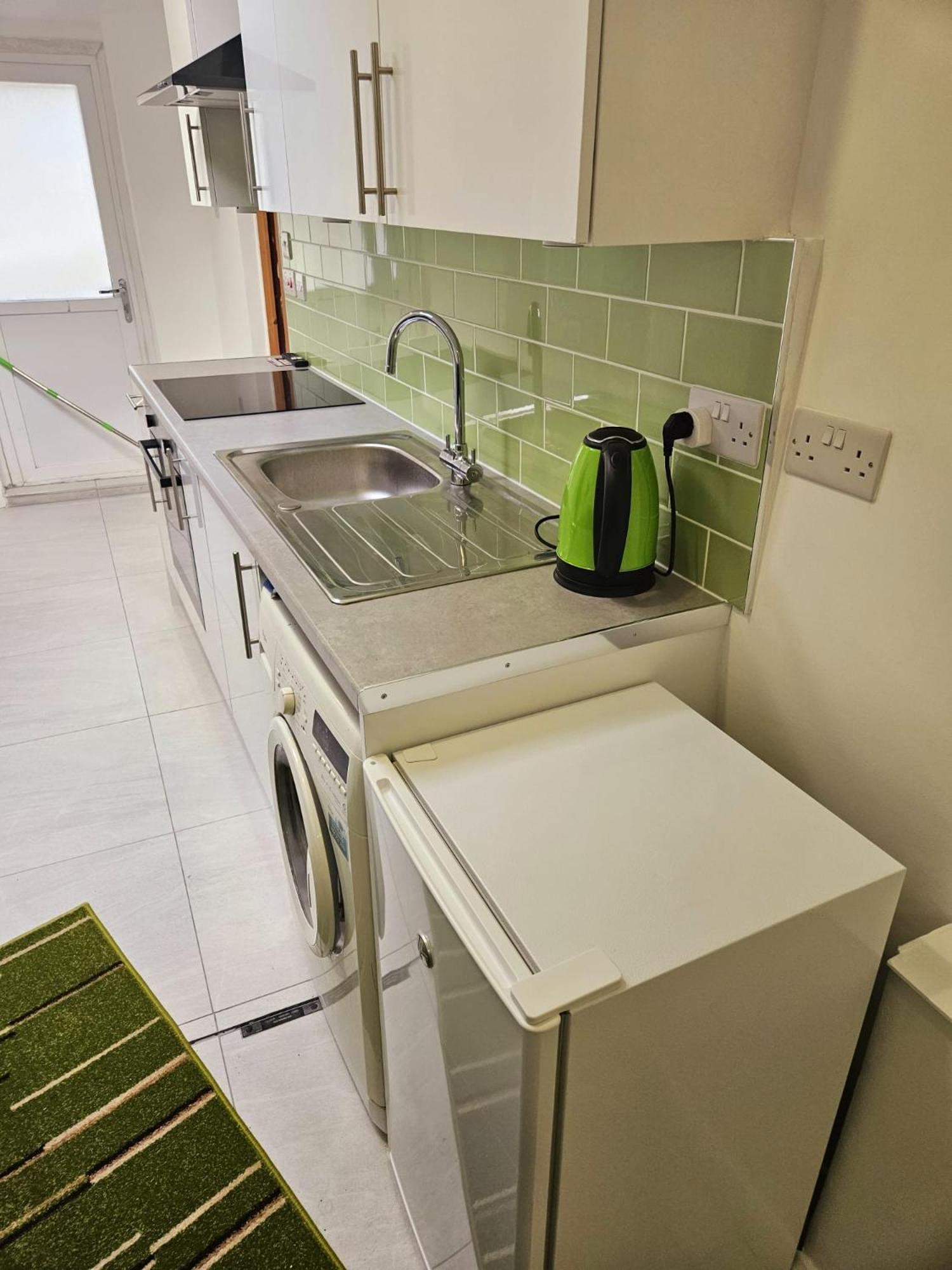 Denfi Apartment Croydon